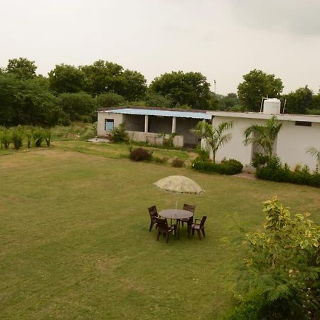 Hotel Radha Rani Mahal Khajurāho Buitenkant foto